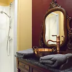 In Near Forest & Pond Tatil Evi *