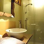 In Near Forest & Pond * Bièvre