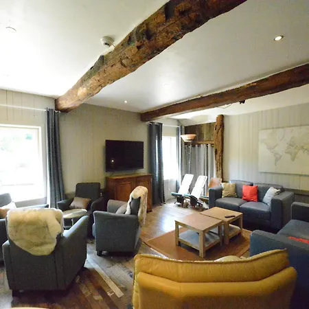 In Bievre Near Forest & Pond Bievre