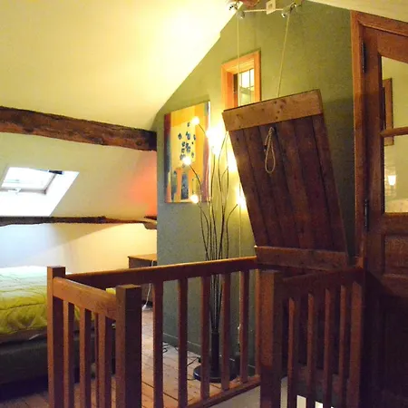 Holiday home In Bievre Near Forest & Pond Bievre