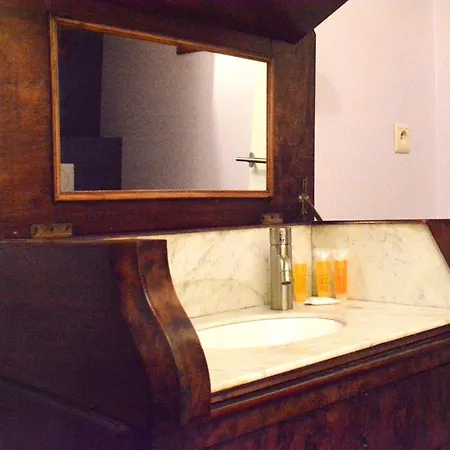 In Bievre Near Forest & Pond *