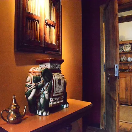 In Bievre Near Forest & Pond * Бьевр