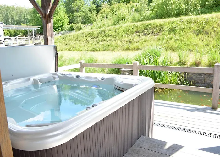 In Bievre Near Forest & Pond 別荘