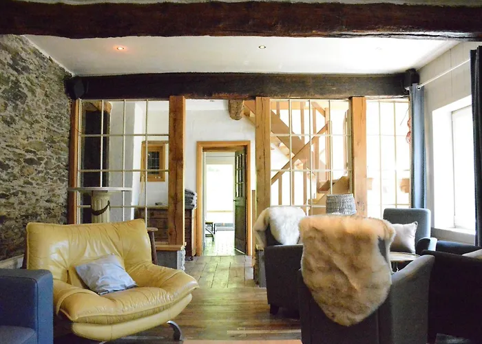 In Bievre Near Forest & Pond Сasa de vacaciones