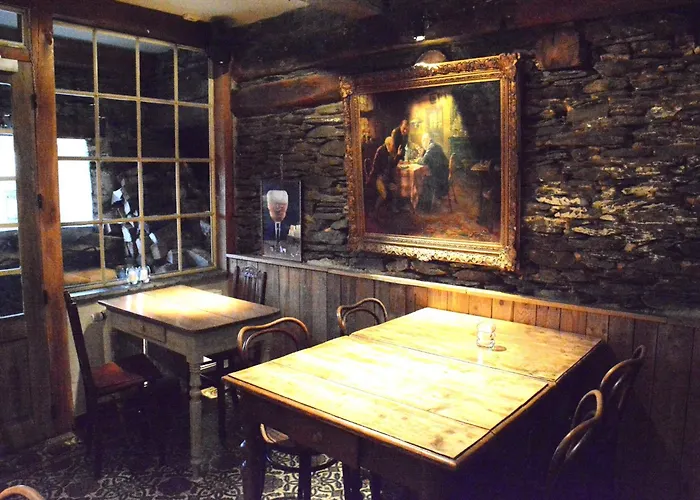 In Bievre Near Forest & Pond 別荘 *