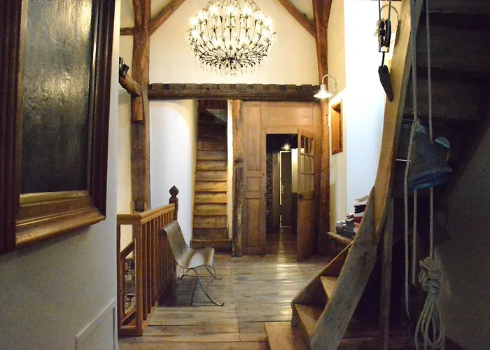 In Bievre Near Forest & Pond Сasa de vacaciones