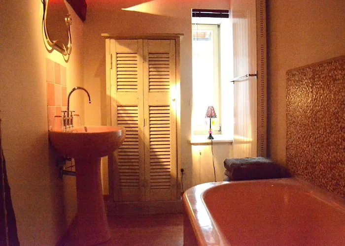 In Bievre Near Forest & Pond *