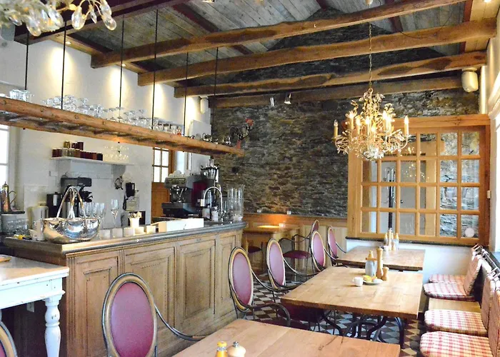 In Bievre Near Forest & Pond 別荘 *