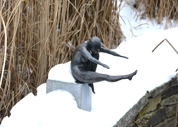 In Bievre Near Forest & Pond Сasa de vacaciones